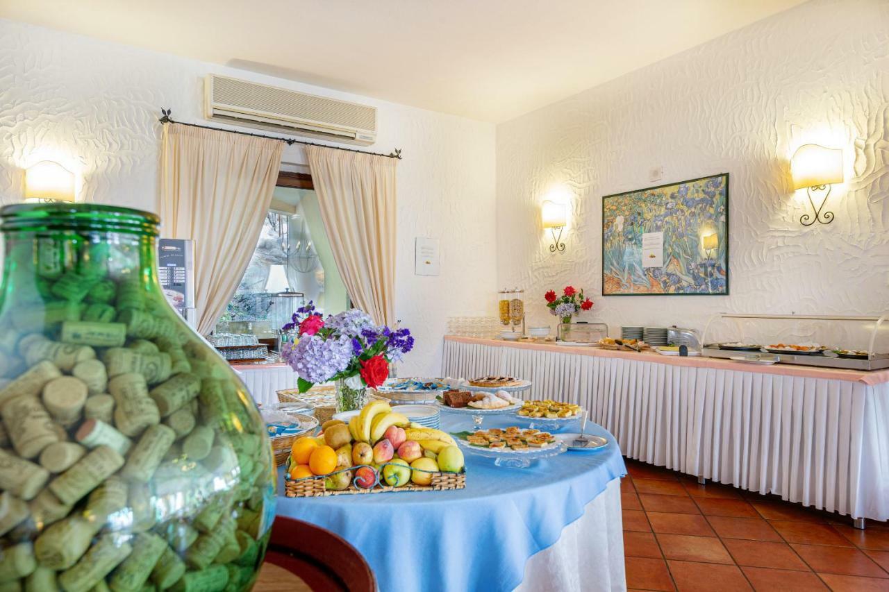 Hotel San Trano Luogosanto Exterior photo
